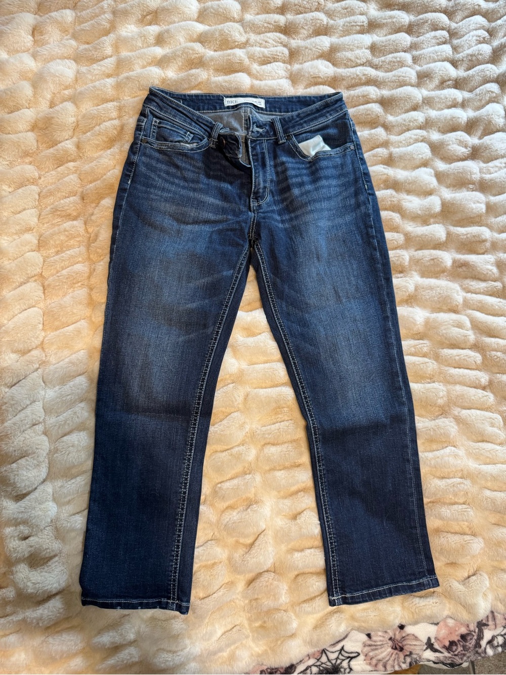 BKE Women's Straight Jeans in Dark Blue Wash